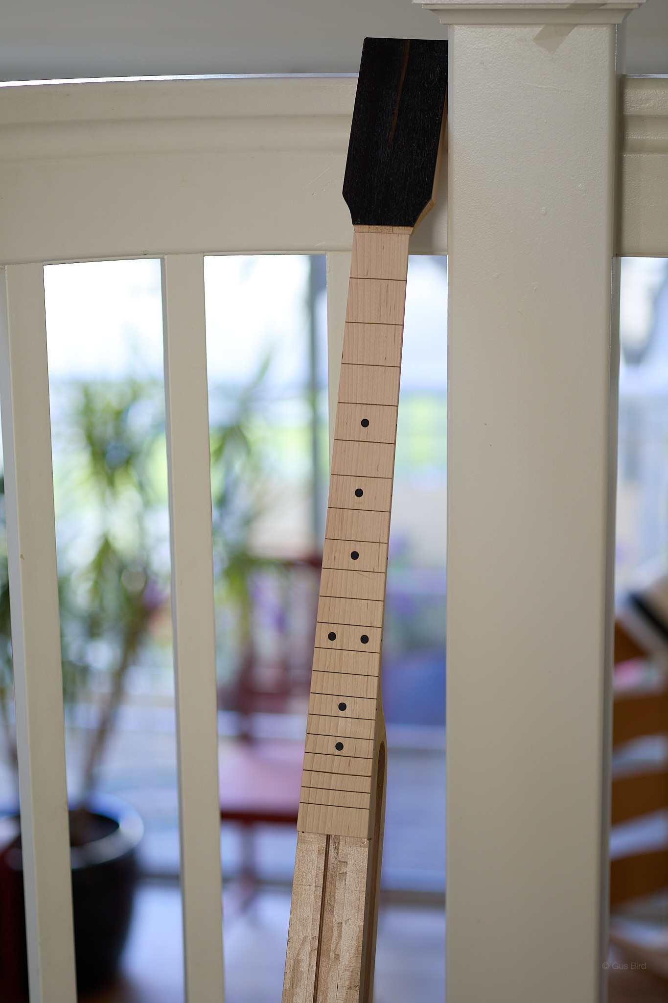 Vertical Neck